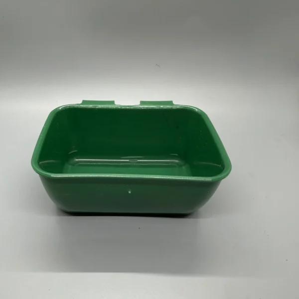 Feed Cups