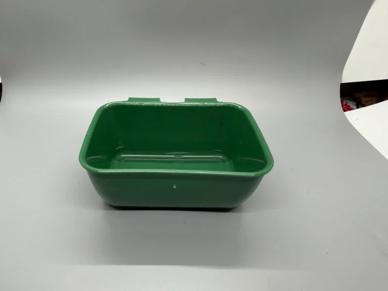 Feed Cups